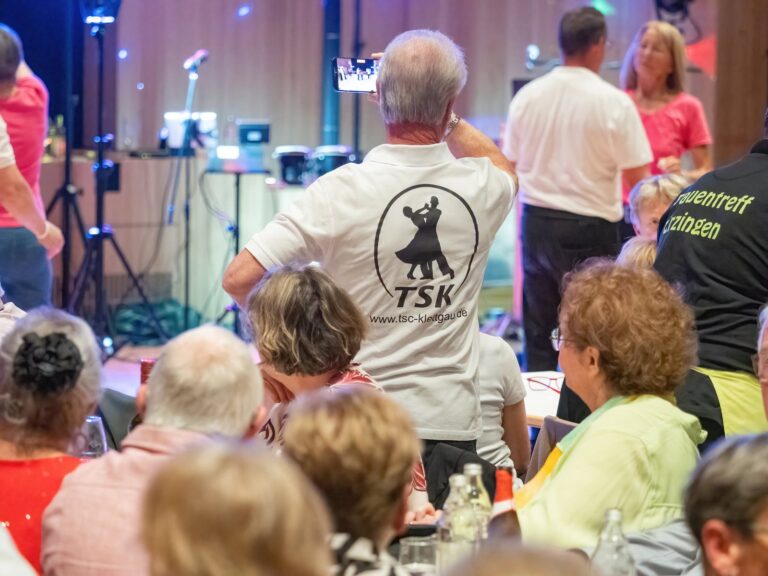 20 Jahre Tanz-Sport-Club Klettgau: Tanz in der vollen Halle